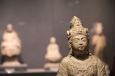 我国佛教中的四大菩萨辨别指的是谁？