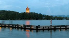 《西湖·观杭州G20峰会有感》