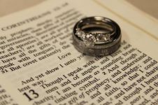 不要亵读圣洁的爱情与婚姻