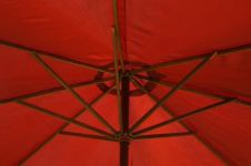 红雨伞示例