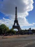 巴黎铁塔为一架天窗
