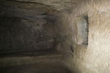 考古学家再次发现新的“死海古卷”洞穴