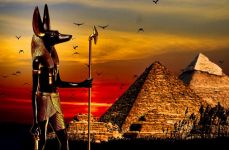 哈萨克斯坦发现金字塔:比埃及还早1000年